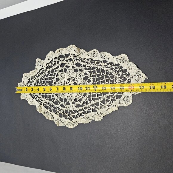 VTG Linen Table Runner Chunky Cross Stitch Tulips Doilies Repurpose For Crafts - Picture 3 of 16